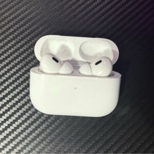 Apple White Earbud Headphones